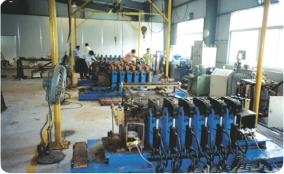 ZCN070S-（2000，9頭/3000，14頭）水發(fā)線(xiàn)棒多頭液壓成型熱壓機(jī)