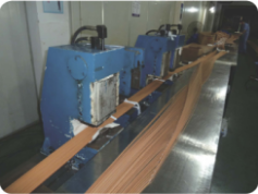 ZCN077-2、3、4米 汽發(fā)、水發(fā)線(xiàn)圈變位雙頭壓型機(jī)